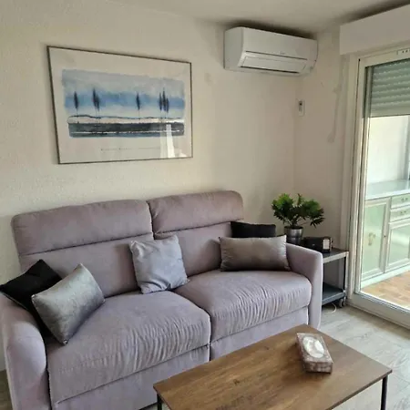 Joli Pour 4 Personnes Situe A 300m De La Appartement Agde