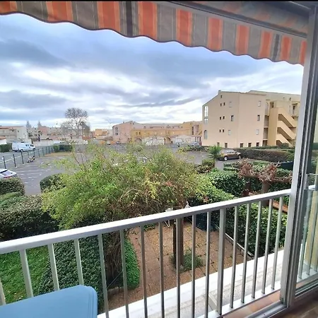 Joli Pour 4 Personnes Situe A 300m De La *