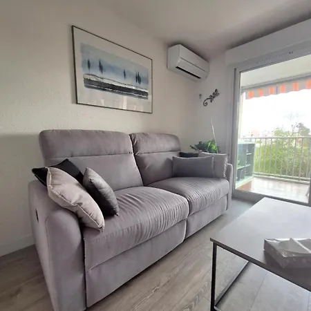 Appartement Joli Pour 4 Personnes Situe A 300m De La