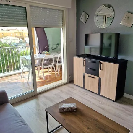 Joli Pour 4 Personnes Situe A 300m De La Appartement Agde